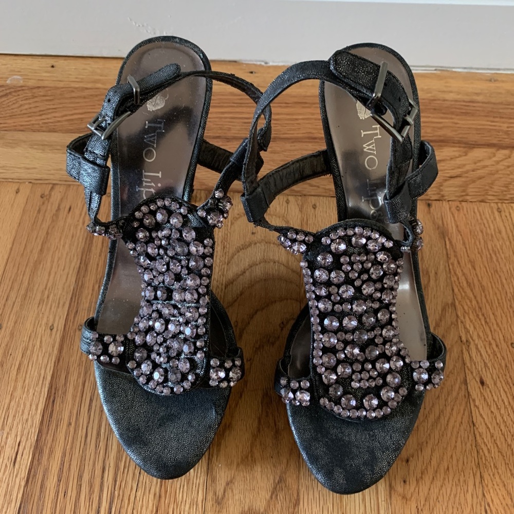 TWO LIPS Open Toed Heels